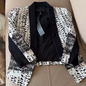 BCBGMaxAzria Monochrome Patterned Blazer size S. Elegant blazer.